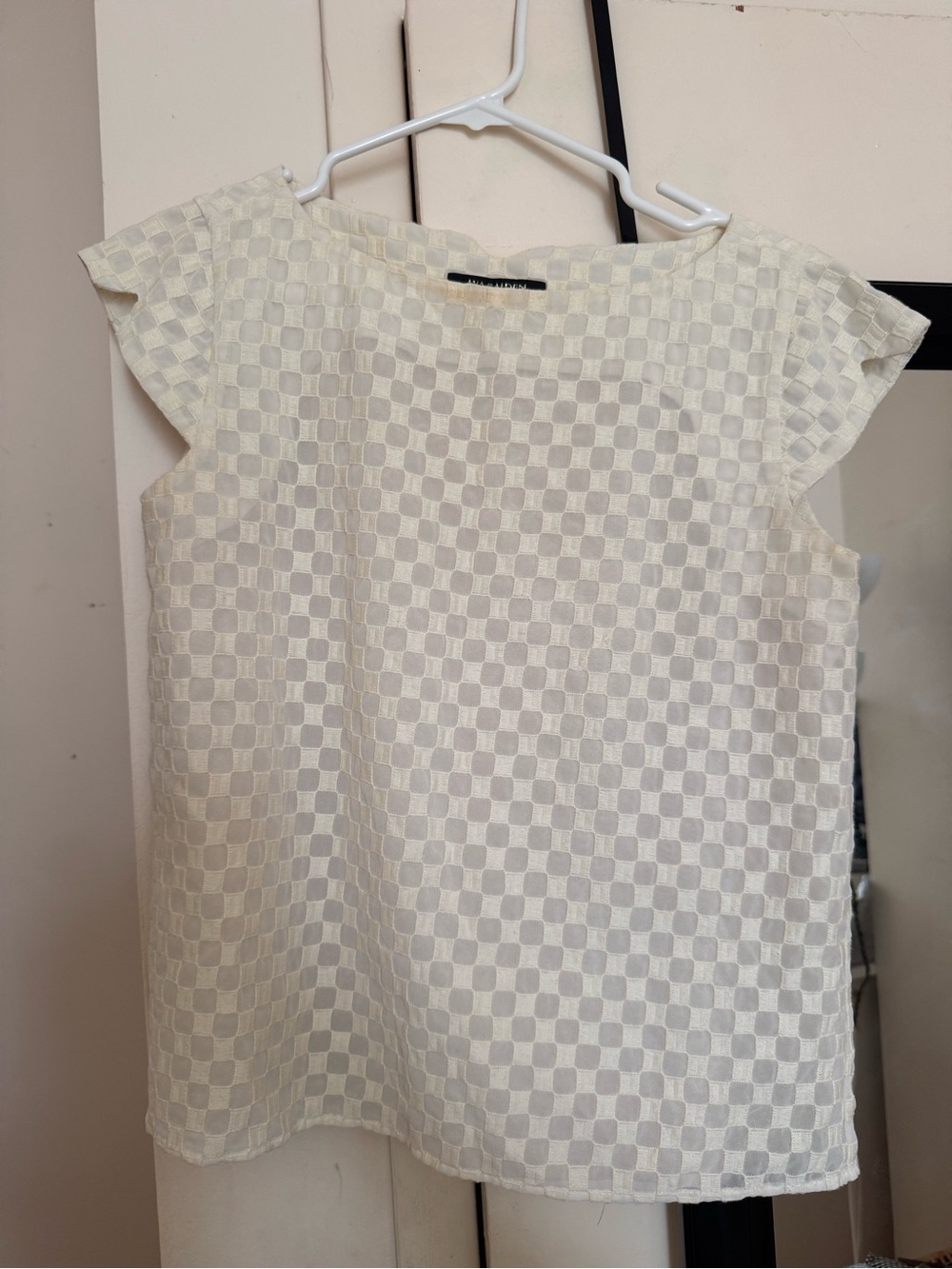 Ava & Aiden Cream Checkered Cap-Sleeve Blouse